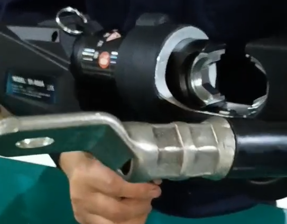 How to Crimp Lugs on Battery Cables with a Battery-Powered Hydraulic Crimping Tool
