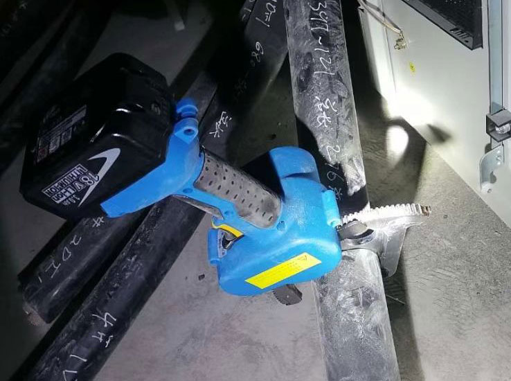 How to Cut Armored Cable: A Professional Guide