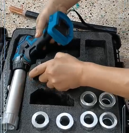Choosing the Right Cable Stripping Tool: A Comprehensive Guide